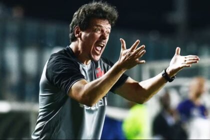 Diniz critica arbitragem de Daronco após empate entre Vasco e Botafogo