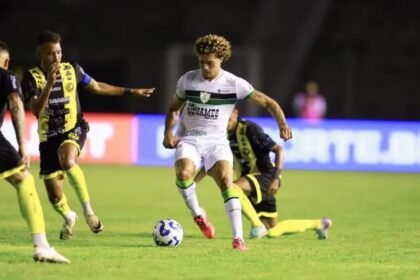 Vasco aceita proposta de clube português por Figueiredo; América-MG precisa aprovar
