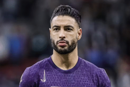 Vasco intensifica negociações com o Pumas para contratar o zagueiro Nathan Silva