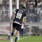 Diniz avalia mudanças no ataque do Vasco após goleada sem Vegetti