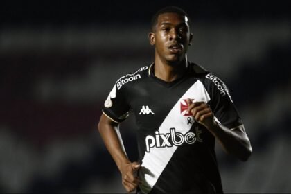 Admar Lopes nega negociações para saída de Rayan do Vasco