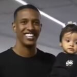 Robert Renan, novo reforço do Vasco, com a filha no desembarque no Rio de Janeiro — Foto: Reprodução / BTB Sports