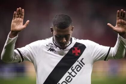 Rayan quase deixou o Vasco: proposta do Lyon envolvia estádio, dívida e elogios de Textor