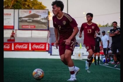 Vasco acerta contratação do ponta venezuelano Santos Torrealba para o sub-20